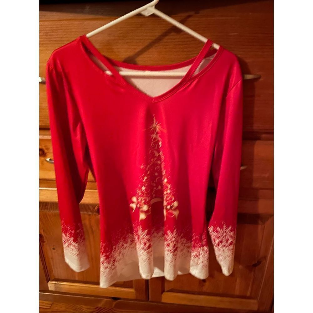 Christmas Print Cut Out Detail Tee - Picture 3 of 4
